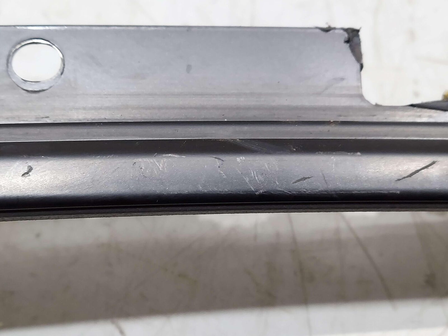 2021 MCLAREN GT RH RIGHT ROOF RAIL & MOULDING 22AC923GP 02 *GOUGED*