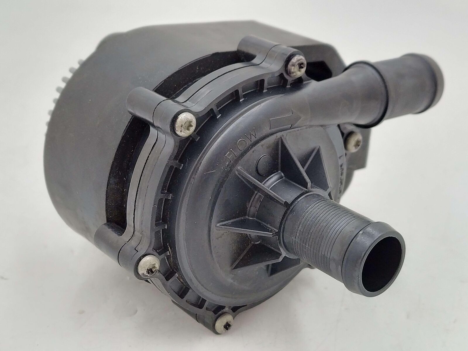 2023 McLaren Artura Front Coolant Water Pump *broken Plastic* 16L0062CP 3K KM