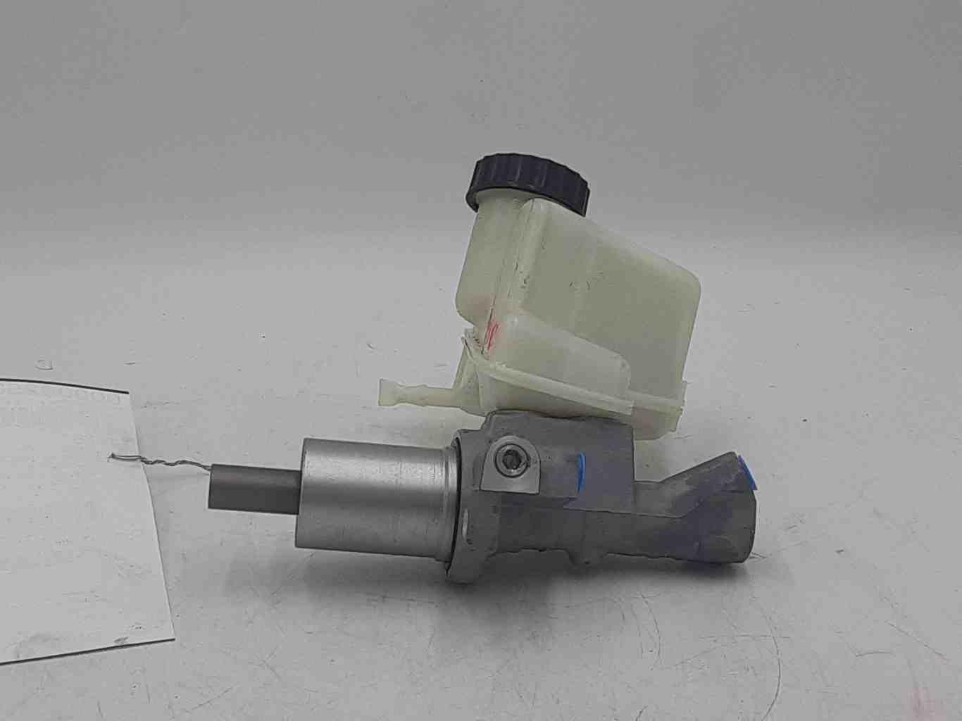 10-15 MERCEDES GLK250 Master Cylinder With Reservoir GLK250 89K KM's