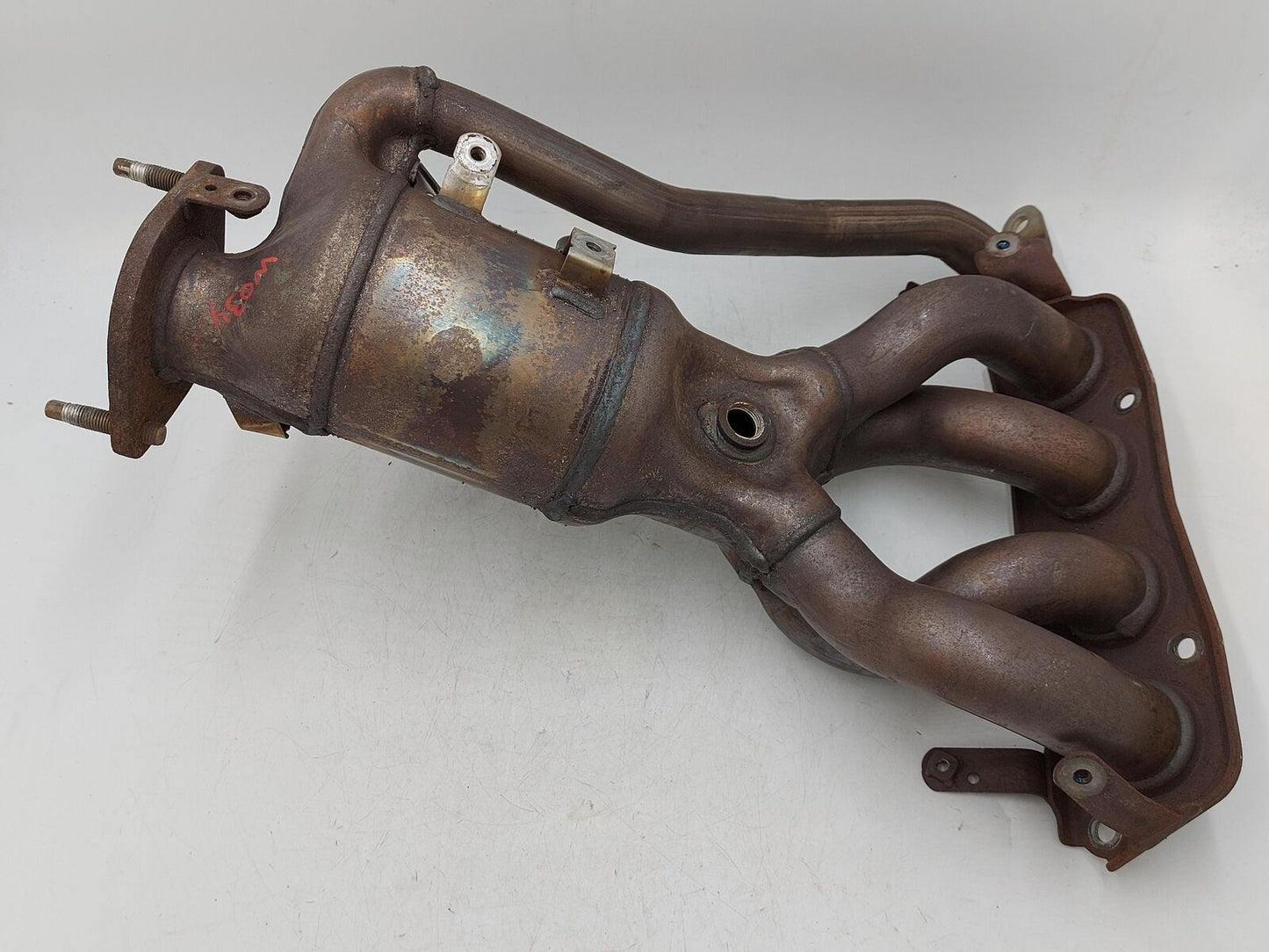 20 21 22 TOYOTA HIGHLANDER Exhaust Manifold 2.5l 70K KMs 2.5L