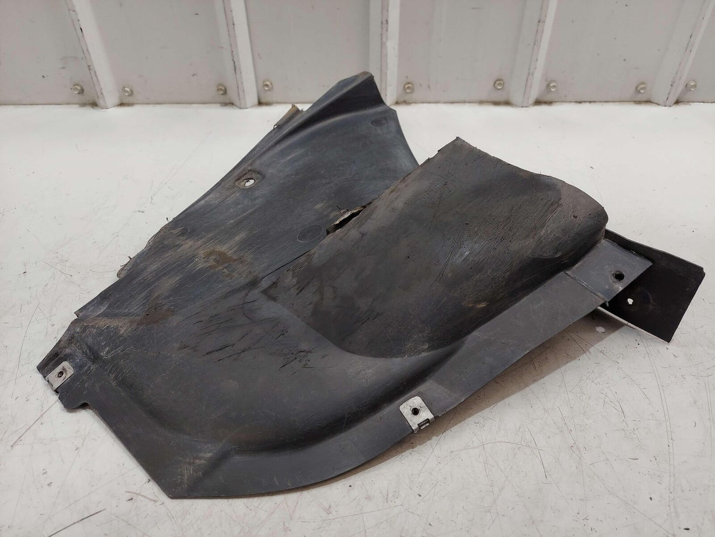 2014 PORSCHE 911 991 GT3 FRONT RIGHT SPLASH GUARD *CRACKED GOUGES*