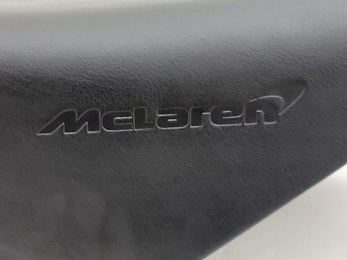 21 MCLAREN GT RH RIGHT DOOR SILL COVER PANEL JET BLACK LEATHER 13NA399CP *NOTES*