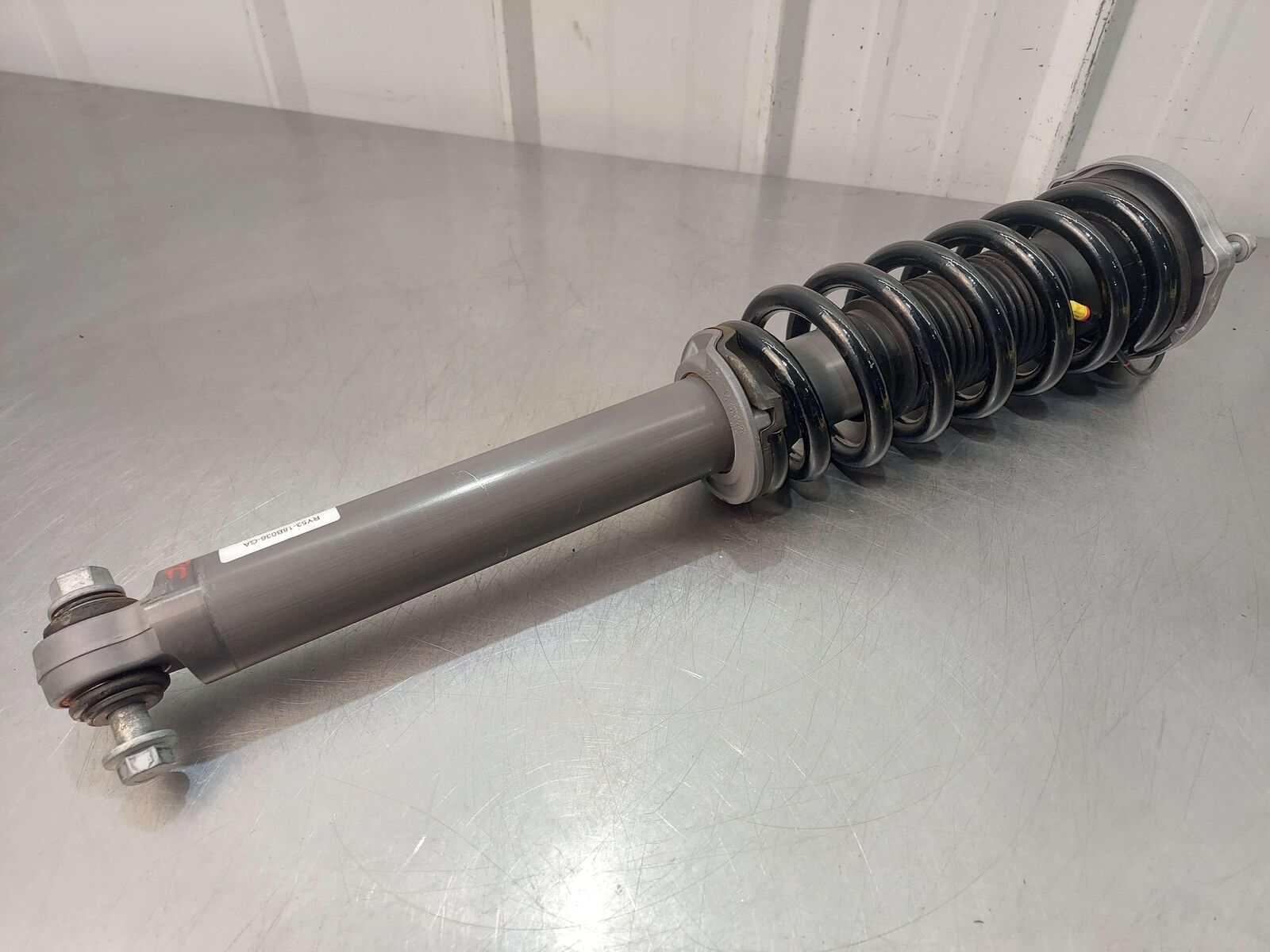 2024 ASTON MARTIN DB12 VOLANTE FRONT RIGHT SUSPENSION STRUT SHOCK ELECTRONIC