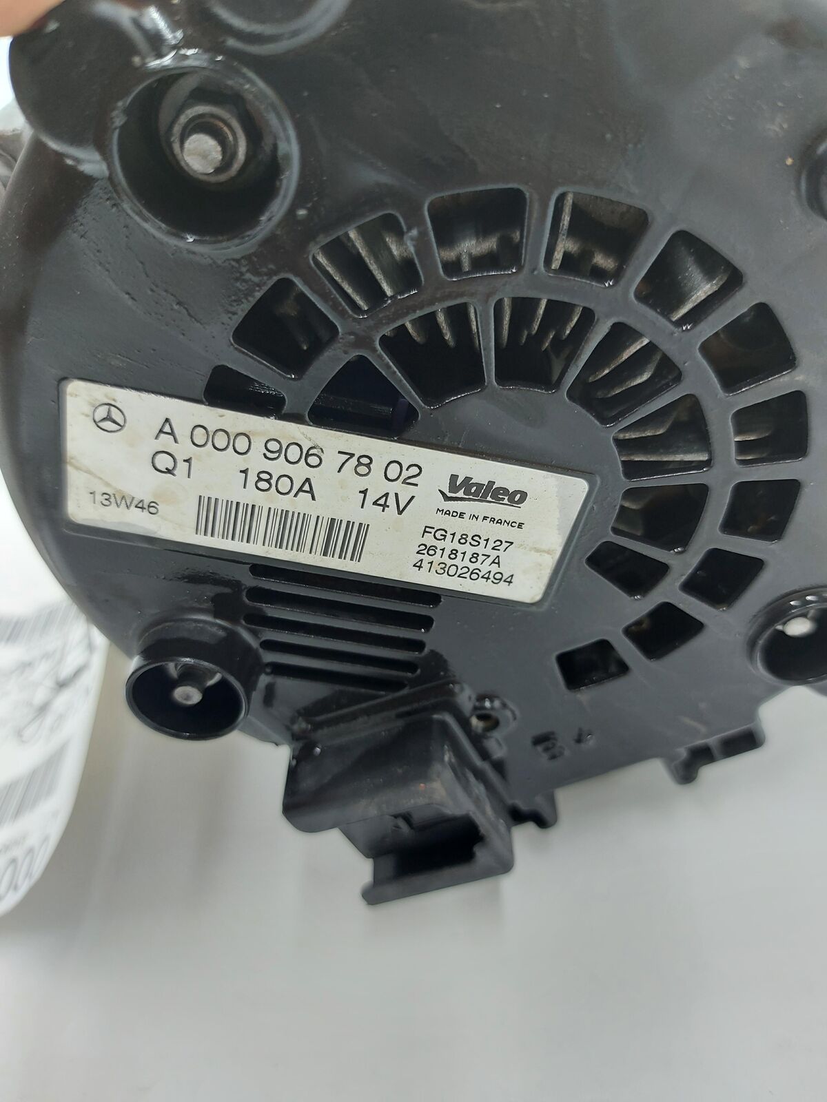 14 15 16 MERCEDES E250 Alternator A0009067802