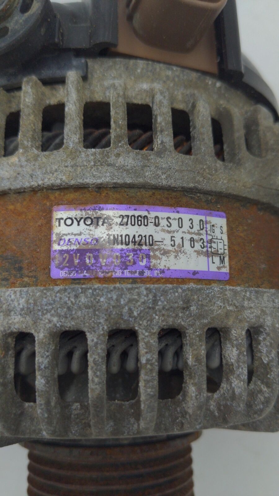 07-21 TOYOTA TUNDRA Alternator 27060-0s030 8 cylinder 100 amp