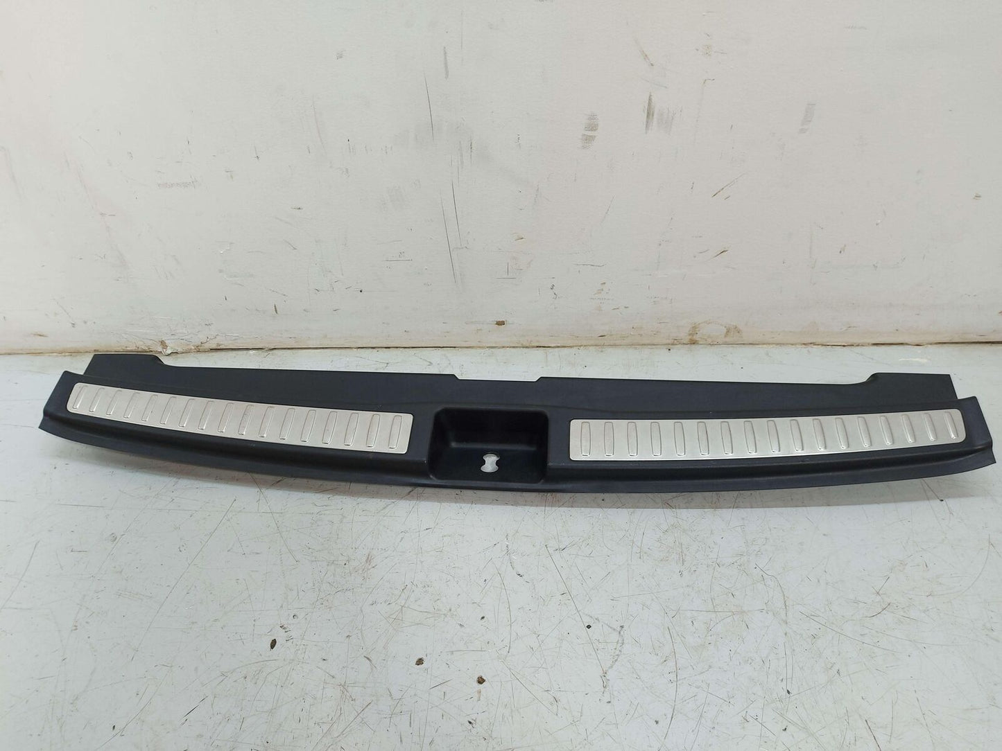 2018 MERCEDES GLE63S AMG W166 Rear Gate Lid Scuff Sill Plate A1666909900 *Note*