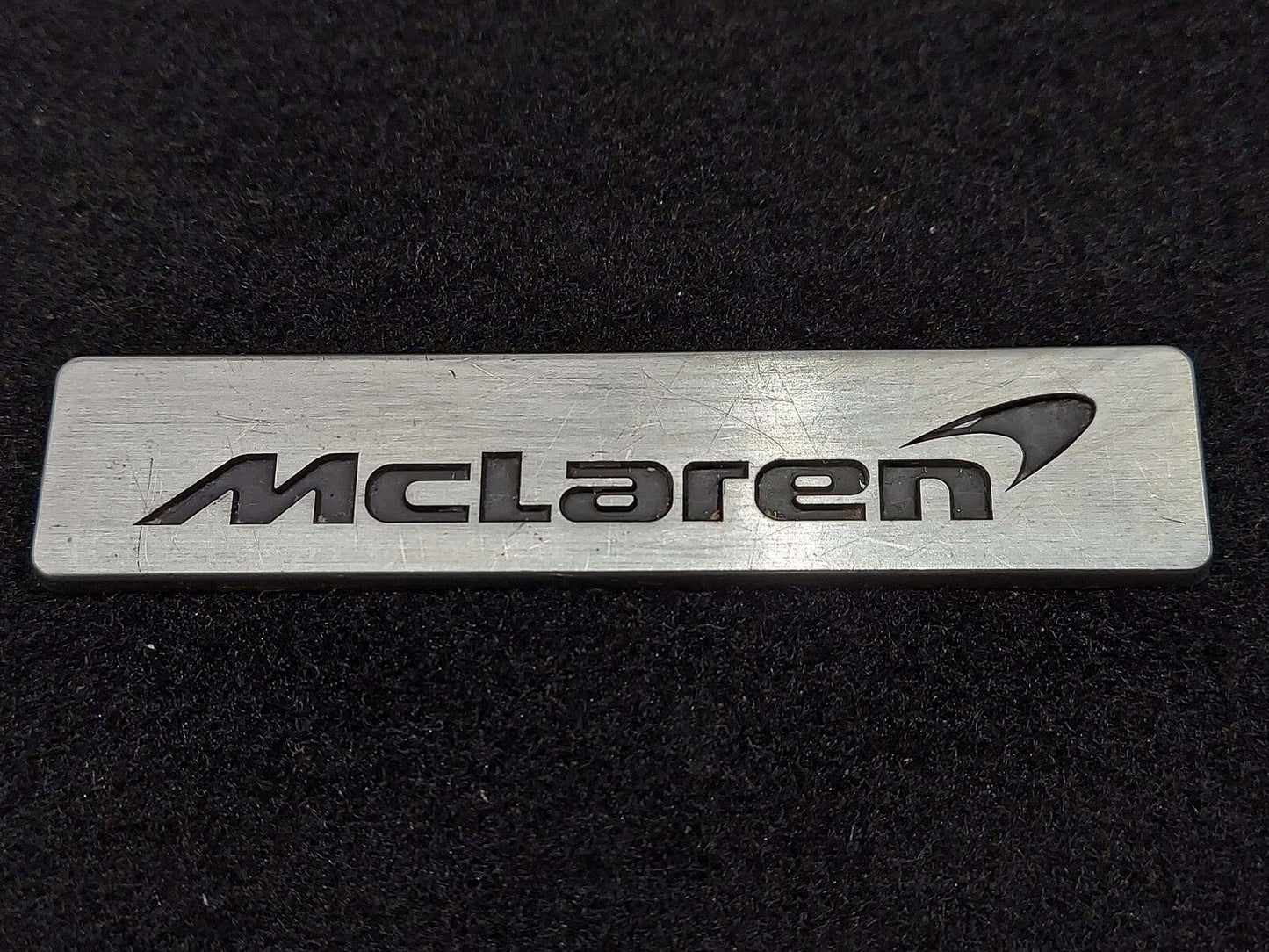 2016 MCLAREN 540C FLOOR MAT BLACK SET 11N3638CP *EMBLEM SCRATCHED*