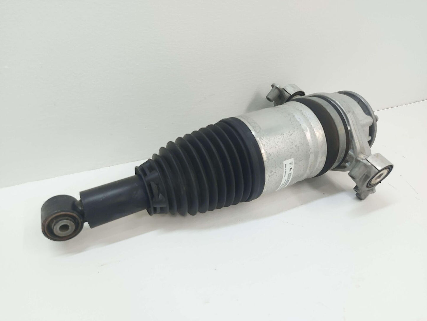 13 14 16 17 18 PORSCHE CAYENNE GTS 958 REAR LEFT STRUT AIR SPRING SUSPENSION