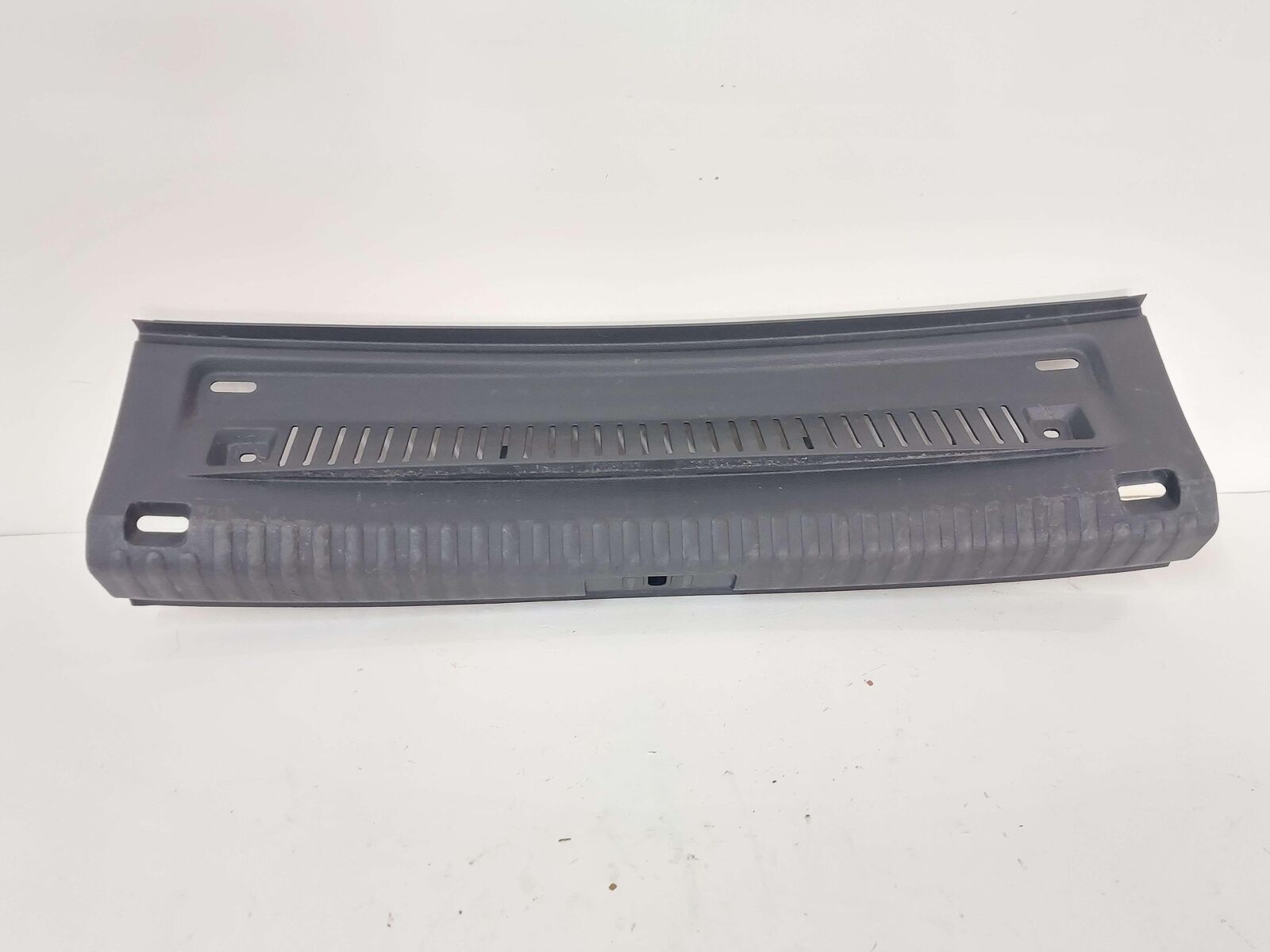 2009 VW TIGUAN REAR BUMPER TRUNK TRIM COVER BLACK 5N0863459 *GOUGES SCRATCHES*