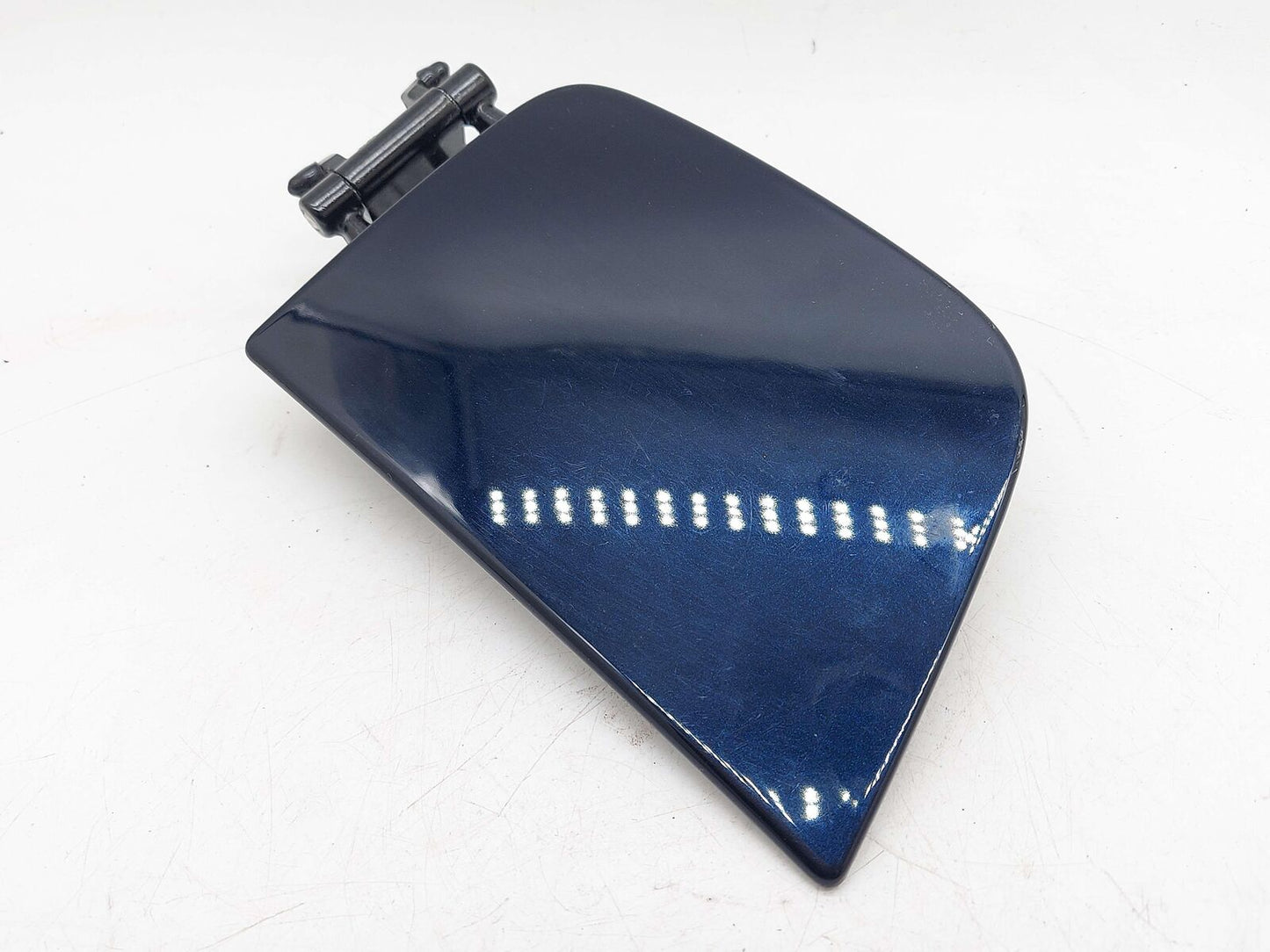 2024 ASTON MARTIN DB12 VOLANTE FUEL TANK DOOR ULTRAMARINE BLACK 250.32PR *NOTE