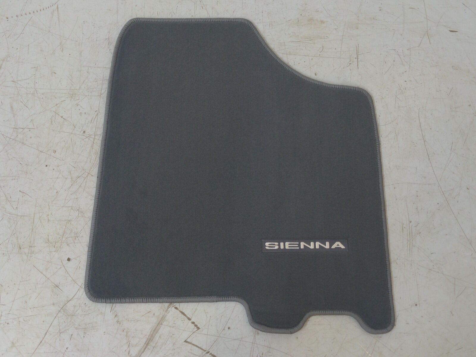 18 TOYOTA SIENNA Floor Mats *Brand New* 8 Pieces Grey PT206-08179-11