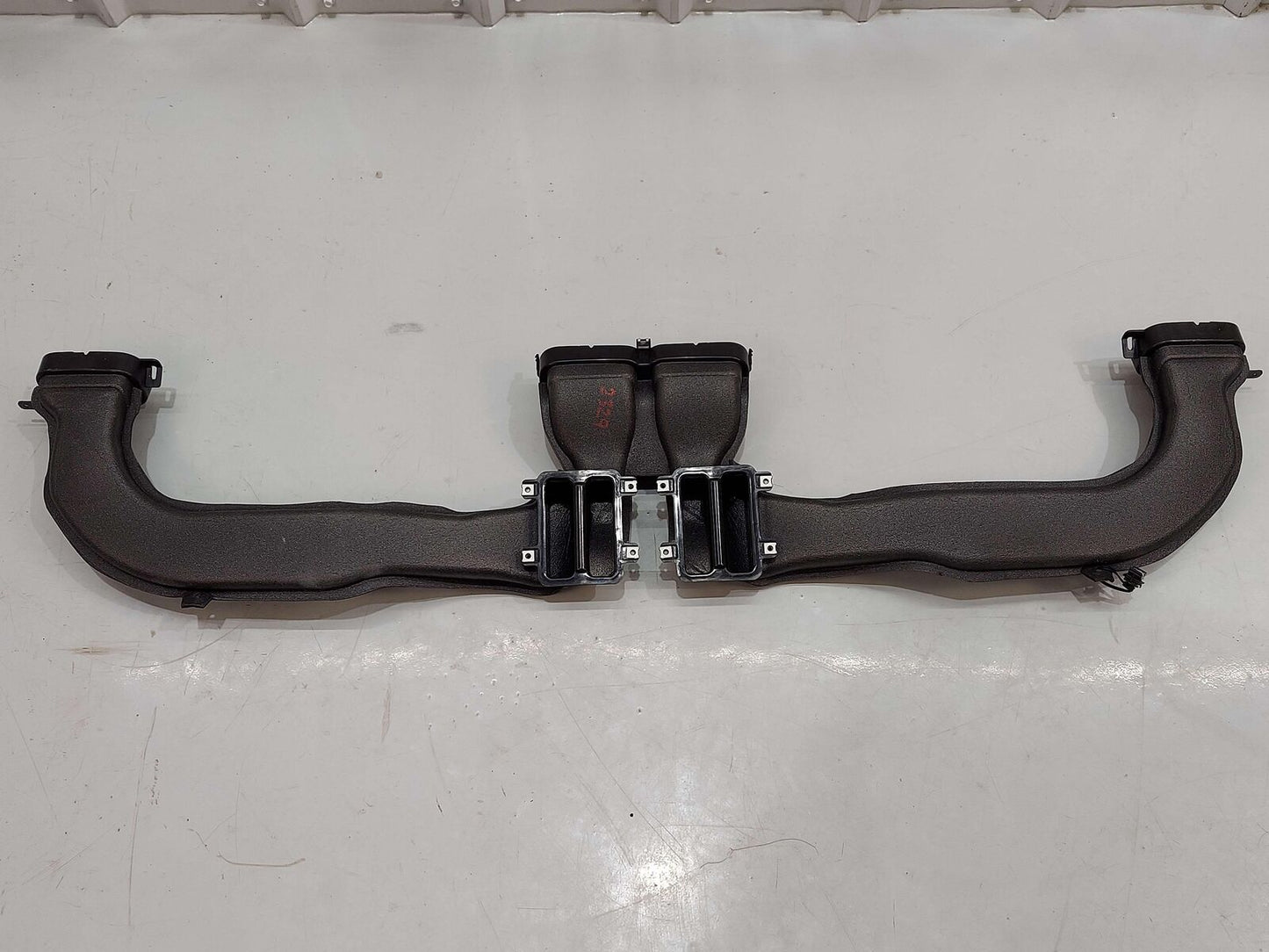 2023 McLaren Artura Center Dash Vent Tube 3K KM