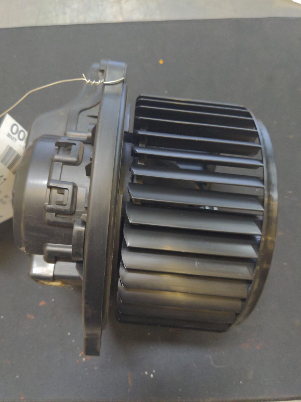 Fits 20 HYUNDAI PALISADE Blower Motor 2km KM'S! front