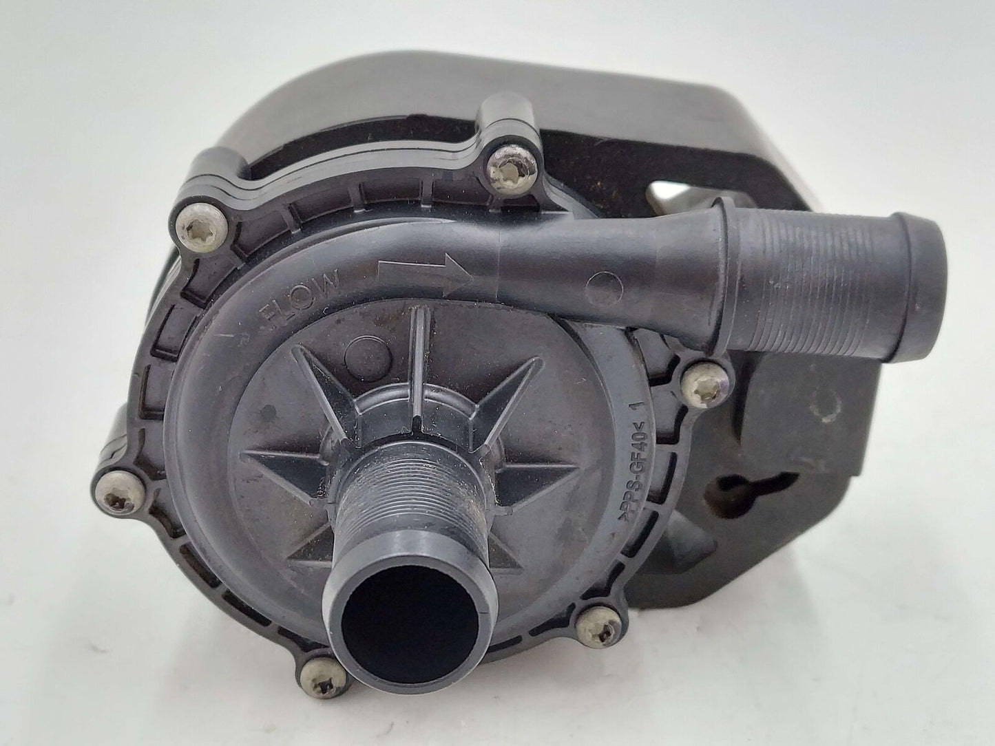 2023 McLaren Artura Front Coolant Water Pump *broken Plastic* 16L0062CP 3K KM