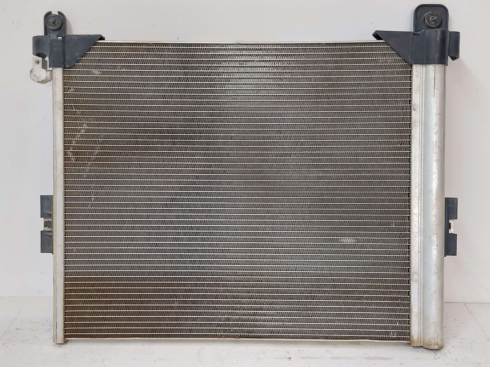 05-12 TOYOTA TACOMA AC A/C AIR CONDITIONING CONDENSER 52497973 *DENT FINS BENT*