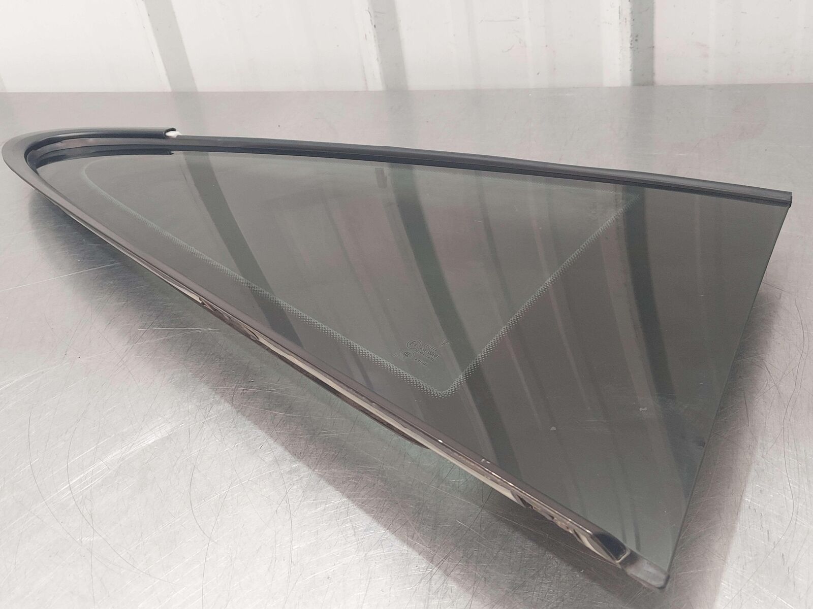 12-16 PORSCHE 911 991 GT3 RIGHT QUARTER WINDOW GLASS COUPE 991543112