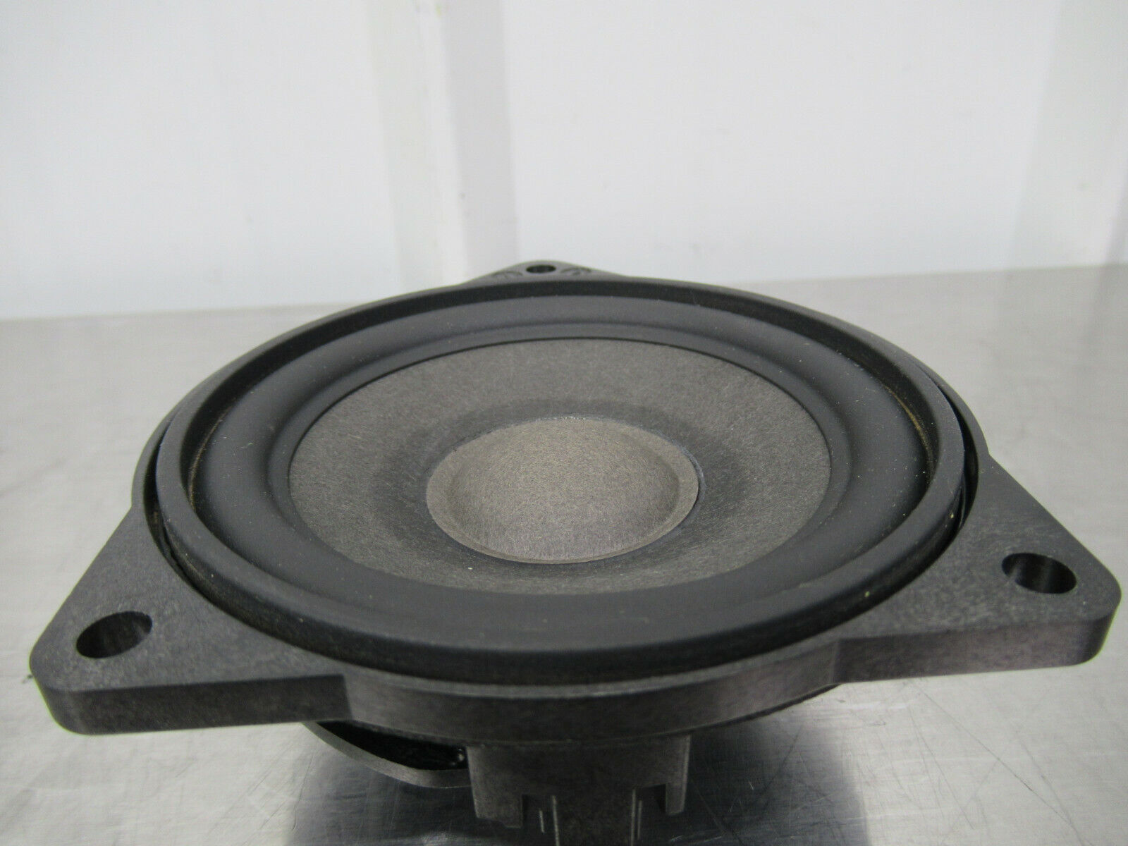 T020 2016 16 MCLAREN 570S RH RIGHT REAR MAIN SPEAKER 13M1030CP