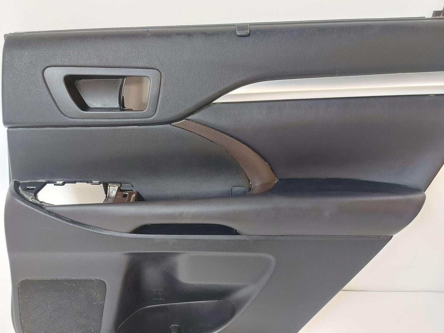 14-16 TOYOTA HIGHLANDER REAR RIGHT DOOR TRIM PANEL BLACK *NOTE