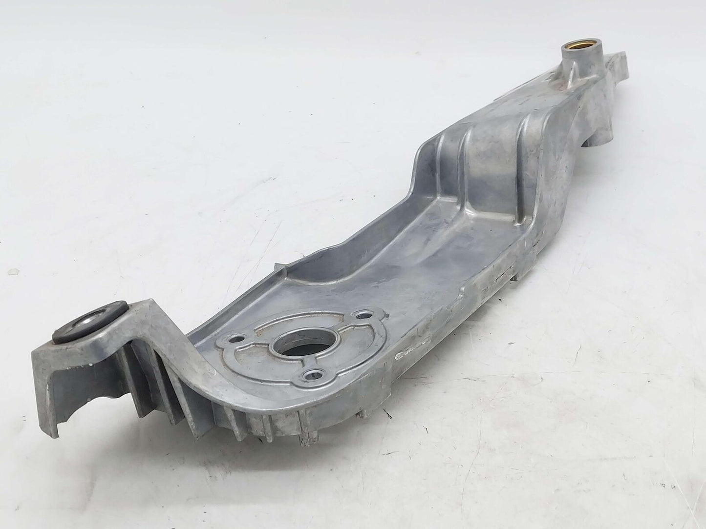 2021 MCLAREN GT WINDHSIELD WIPER MOTOR BRACKET 13AA862CP *MISSING CHUNKS BROKEN