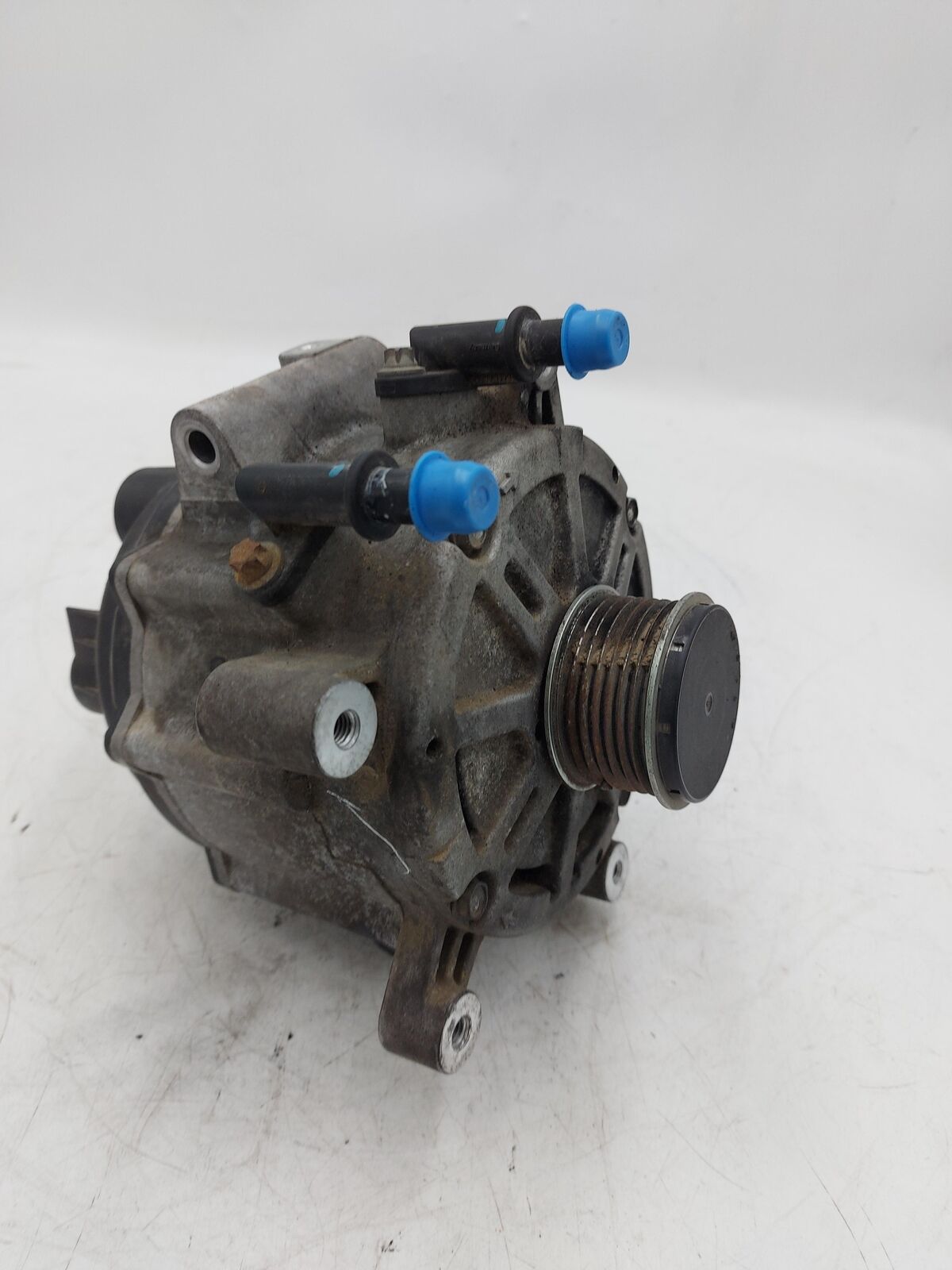 11-16 PORSCHE PANAMERA Alternator 94860302902 103K KM