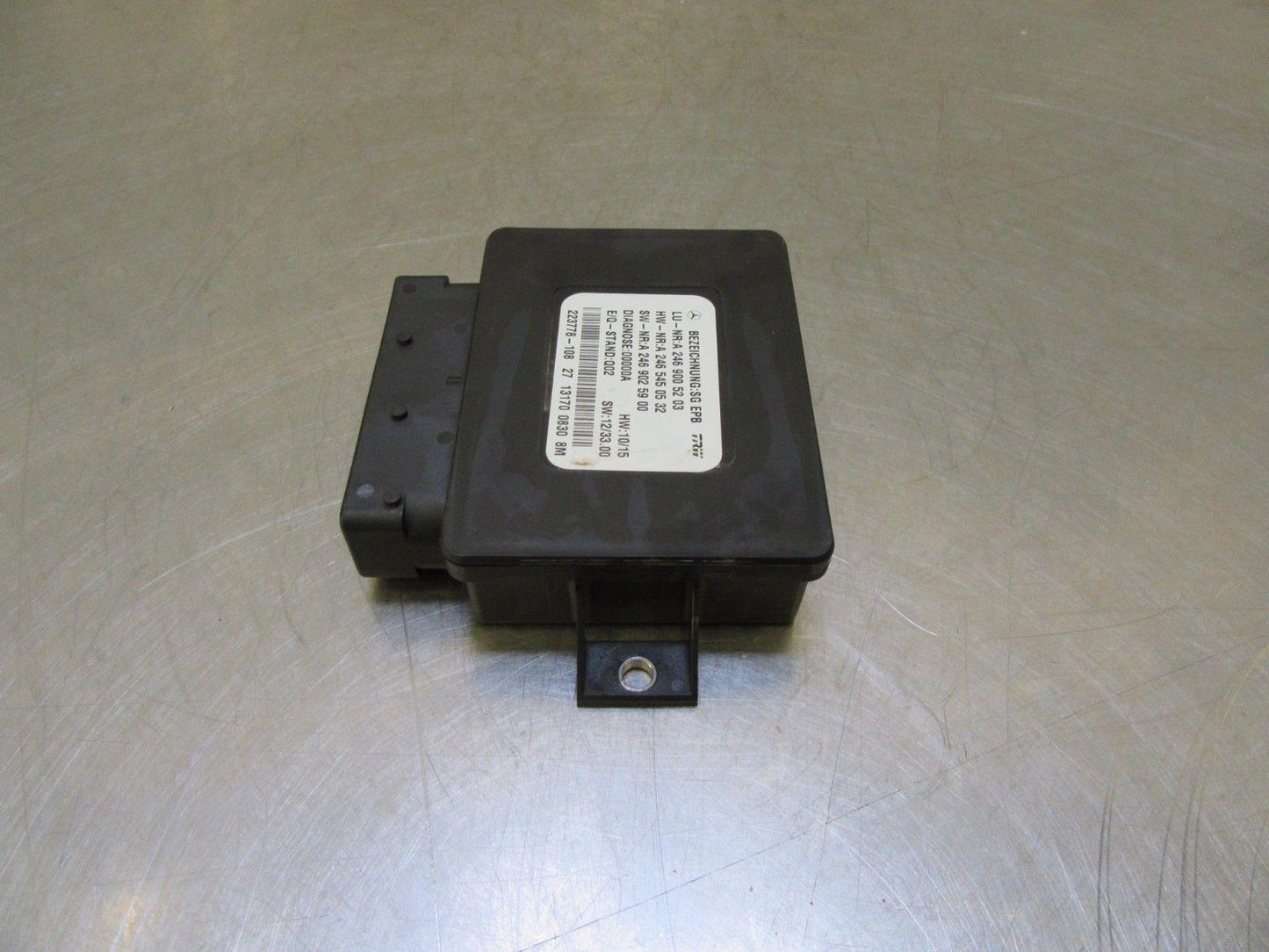 K227 2013 MERCEDES CLA250 PARKING BRAKE CONTROL MODULE A2469005203