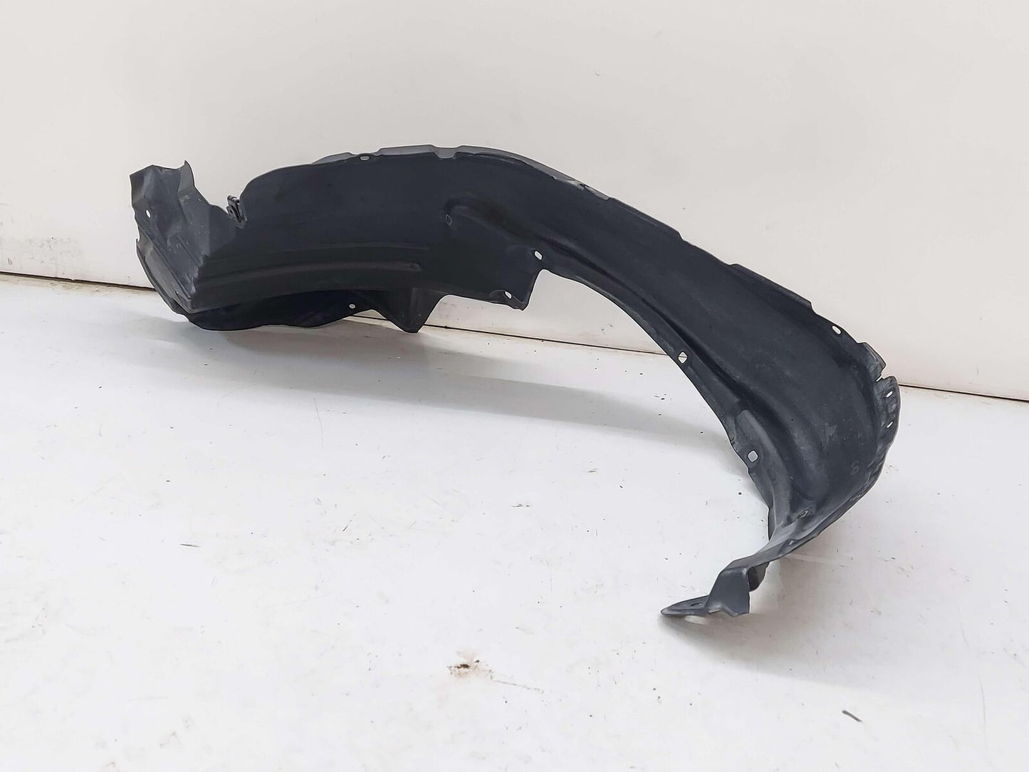 16-23 TOYOTA TACOMA FRONT LEFT WHEEL FENDER LINER 53876-04080 *BROKEN TAB* OEM