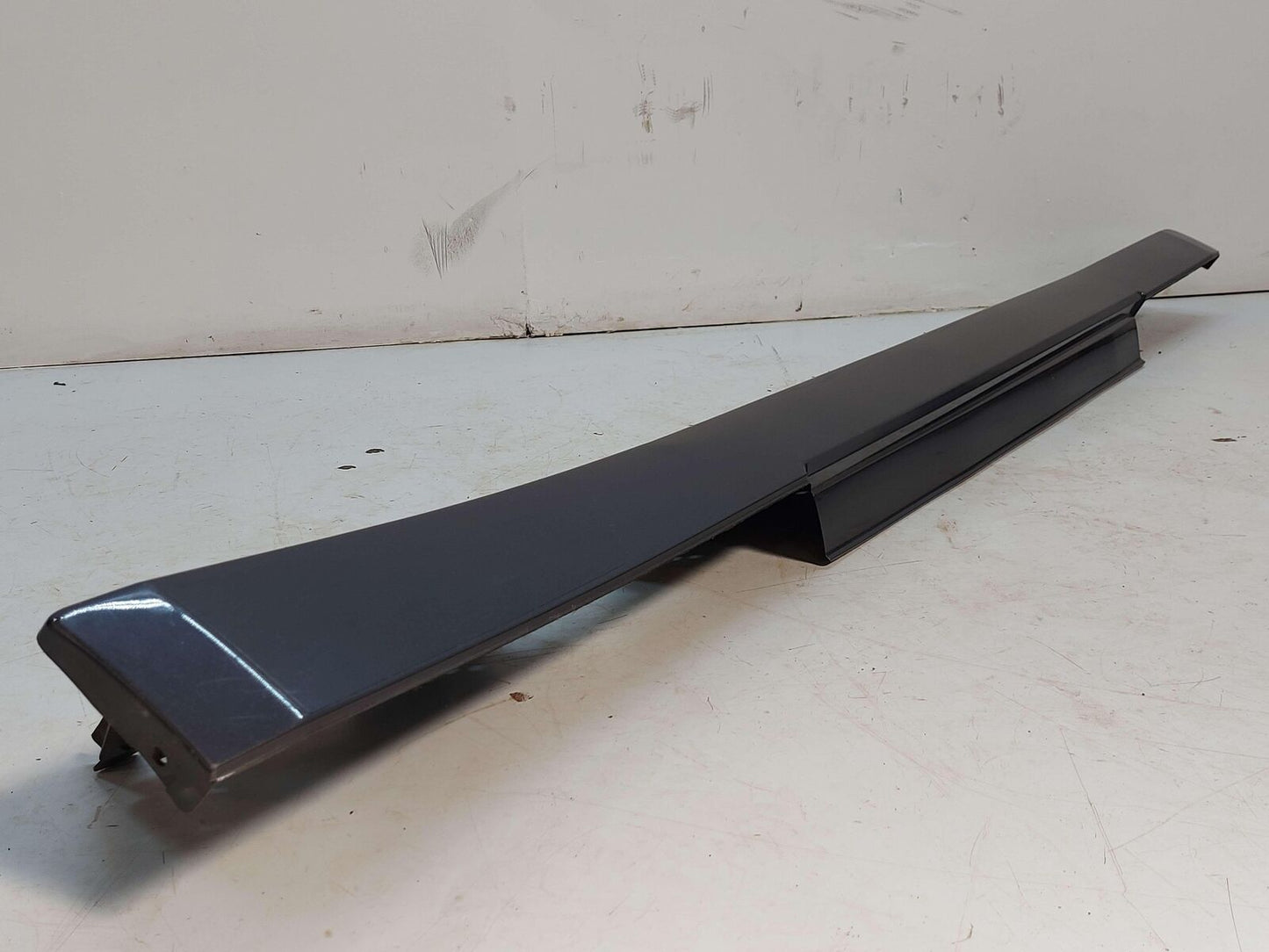 09-16 Nissan GT-R R35 LH Left Rocker Panel Side Skirt Moulding Black 76851JF00A