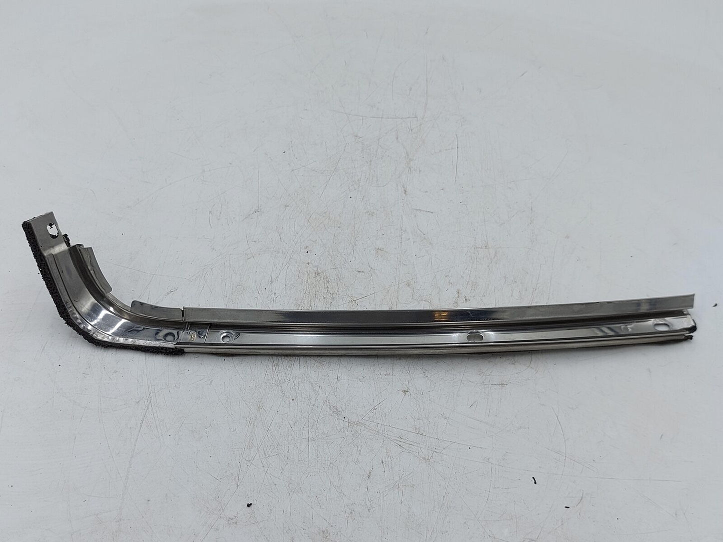 1999 NISSAN SKYLINE R34 Gt-t GTT Coupe Trim Rh Trim Retainer Lower