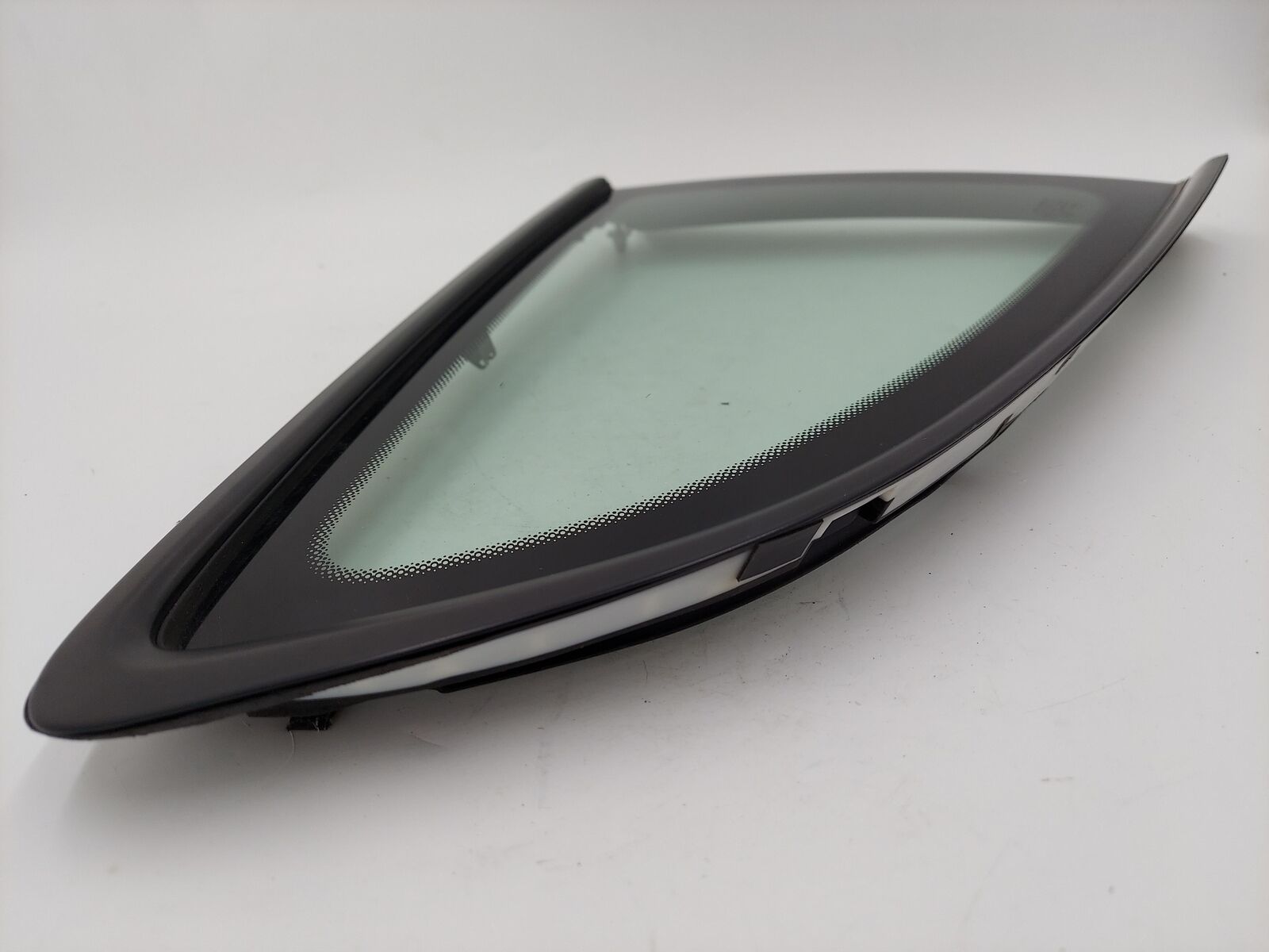 17-19 Porsche Cayman 718 RH Right Quarter Glass Window 981543112