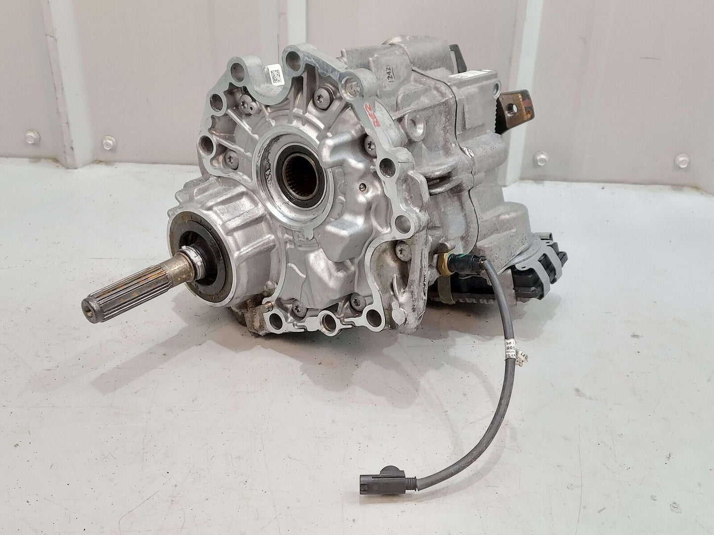 18-20 Mercedes E63s AMG W213 Front Transfer Case Gearbox A2132802200 43K KMS