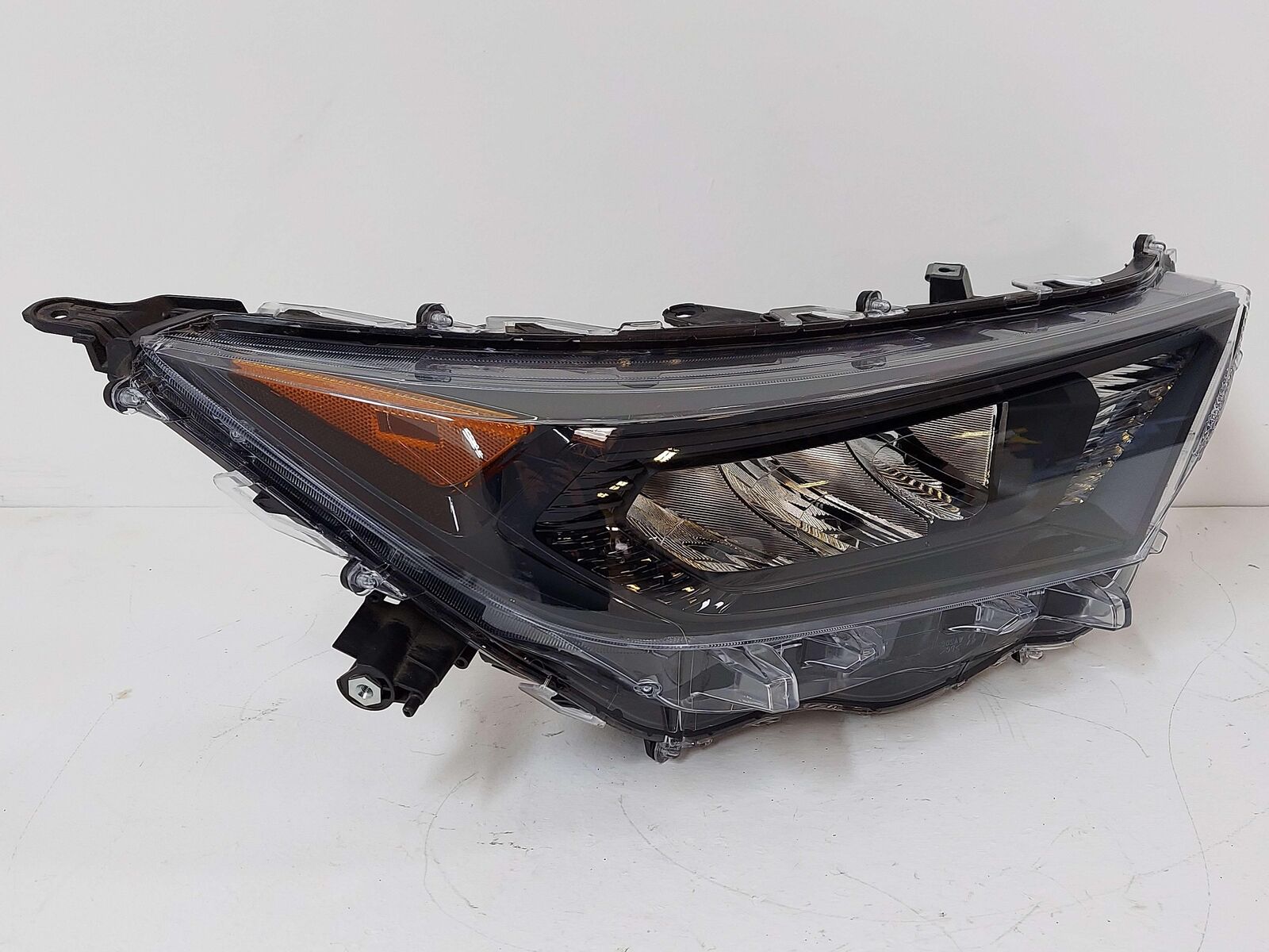 19-23 TOYOTA RAV-4 FRONT RIGHT HEADLIGHT HEADLAMP 81110-0R152