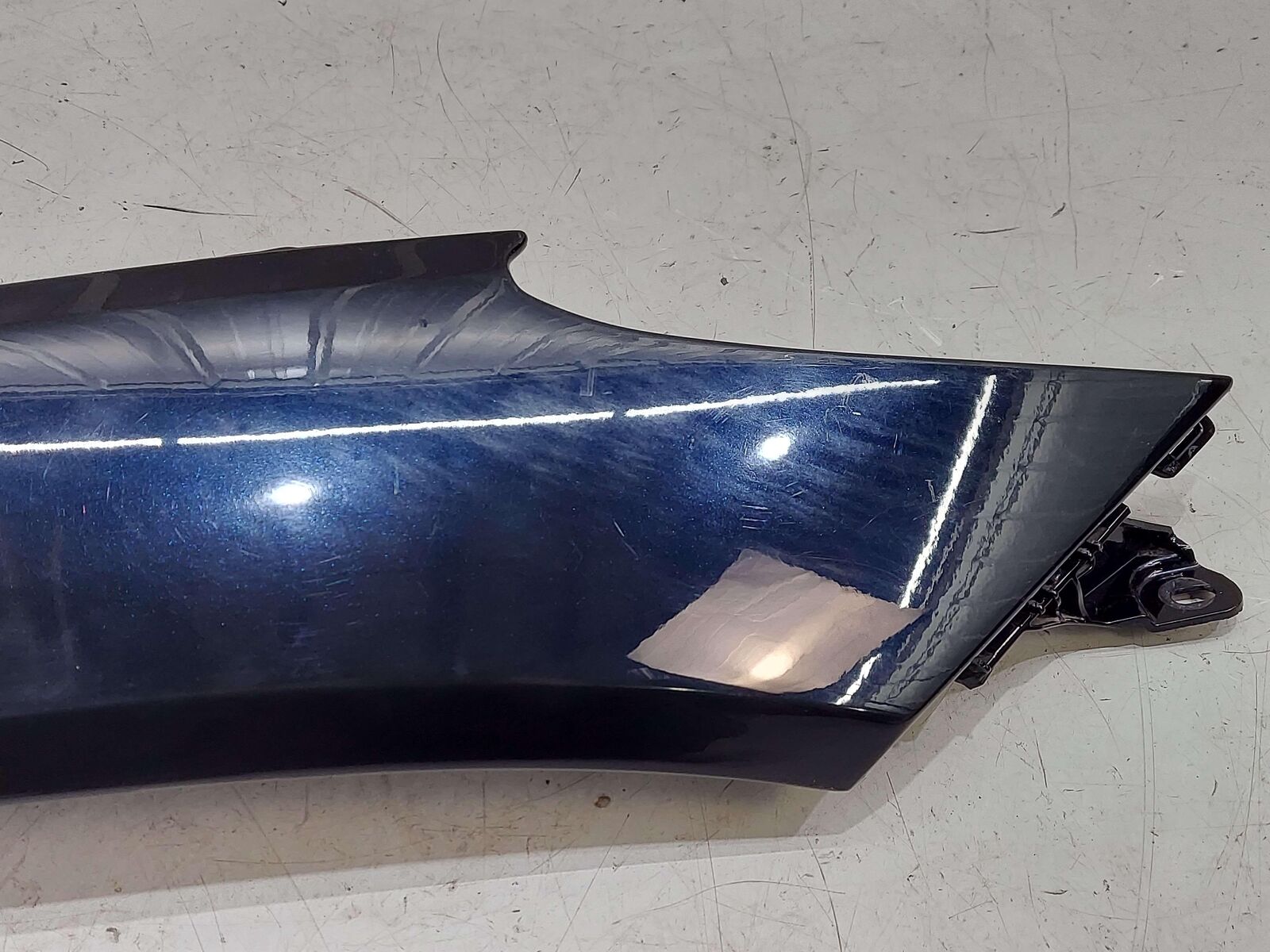 2024 ASTON MARTIN DB12 VOLANTE FRONT RIGHT FENDER UPPER ULTRAMARINE BLACK *NOTE