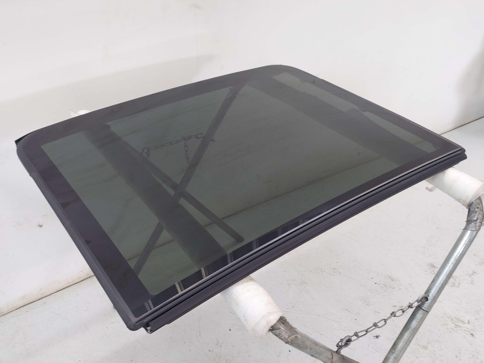 11-18 PORSCHE CAYENNE 958 S E-HYBRID REAR PANORAMIC SUN ROOF GLASS 7P0877056