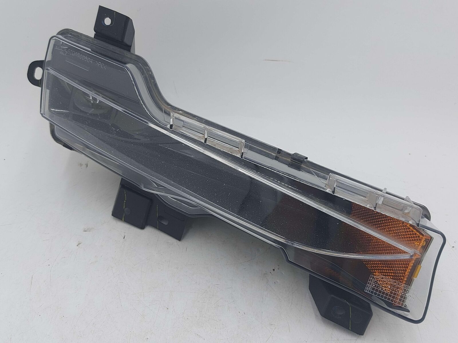 2019 TESLA MODEL 3 FRONT RIGHT LAMP LED FOG LIGHT 1077389-00-E *PITTING*