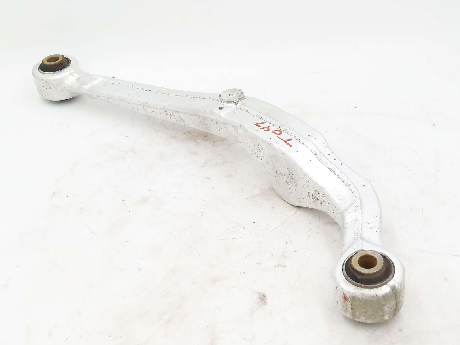 17-22 NISSAN QASHQAI REAR RIGHT UPPER CONTROL ARM 55120JD04A