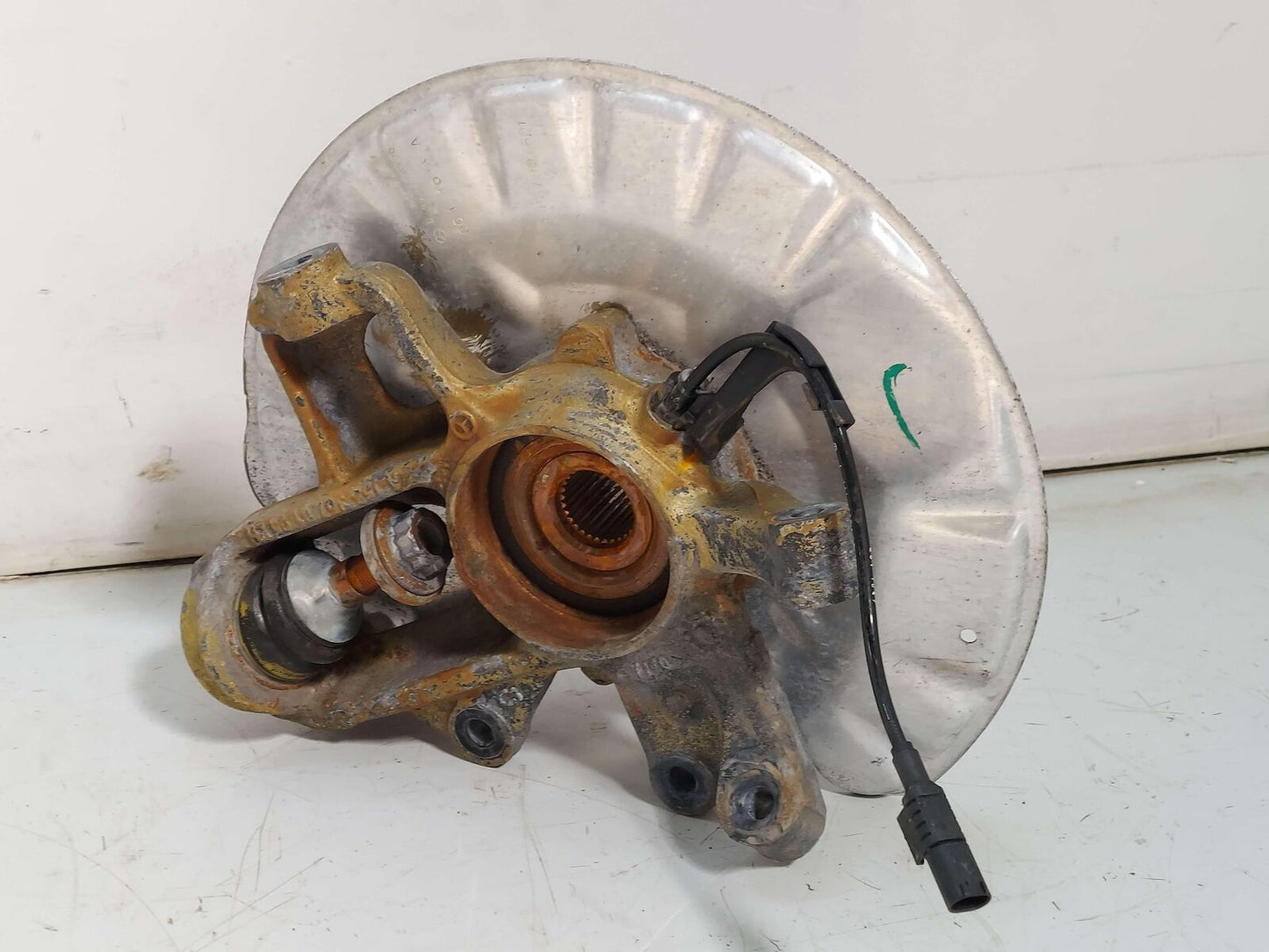 16-19 MERCEDES GLE63S AMG W166 Rear LH LEFT Spindle Knuckle Hub 1663570900 