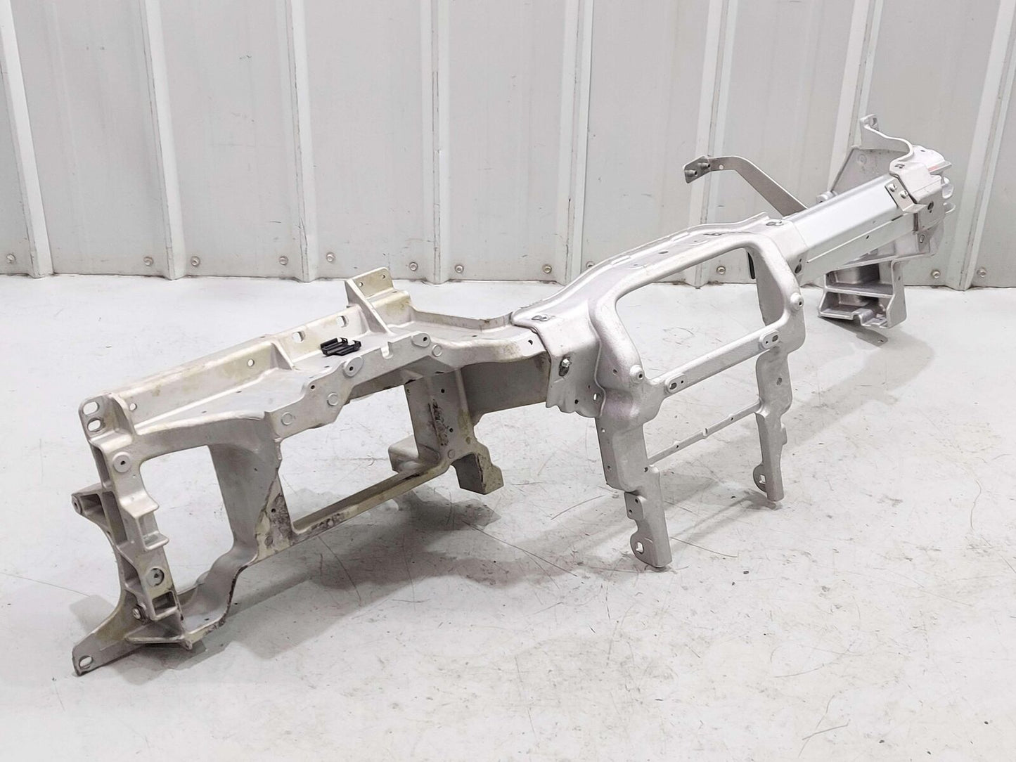 2024 ASTON MARTIN DB12 VOLANTE DASH PANEL ALUMINUM FRAME BAR MOUNT HY53-02542-DB