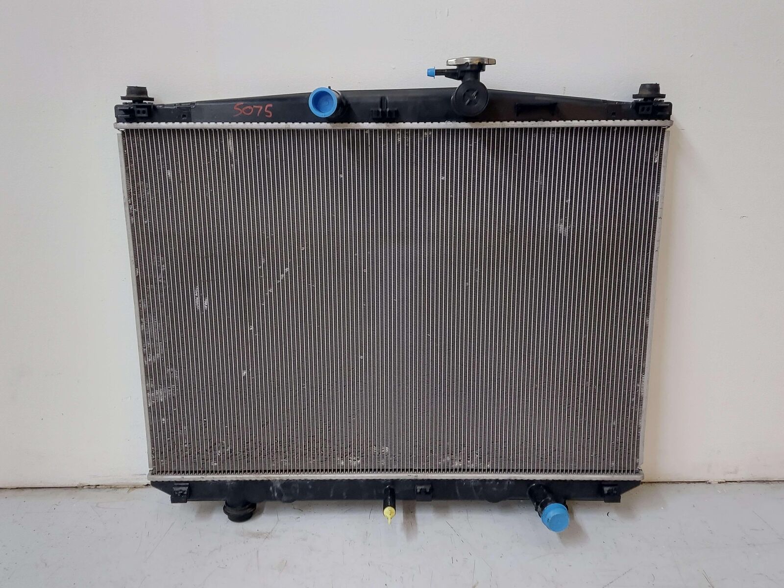 14-19 TOYOTA HIGHLANDER COOLANT RADIATOR HYBRID 3.5L ENGINE RADIATOR *FINS BENT*