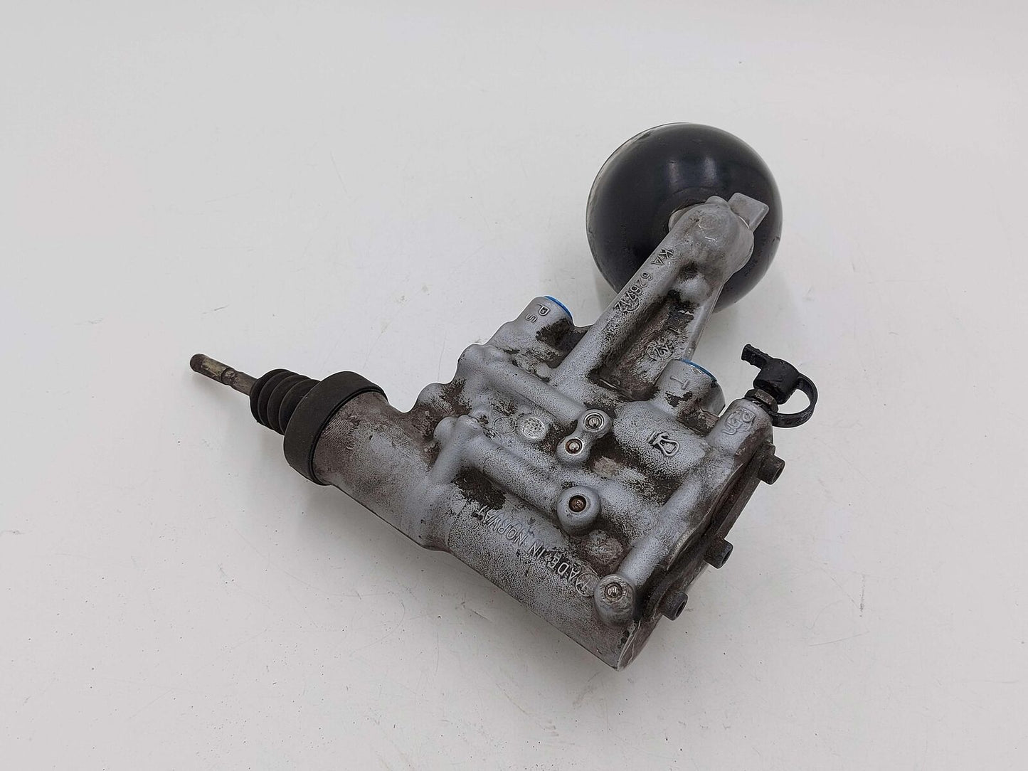 07-13 Porsche 911 997 Turbo Slave Cylinder 99611623752