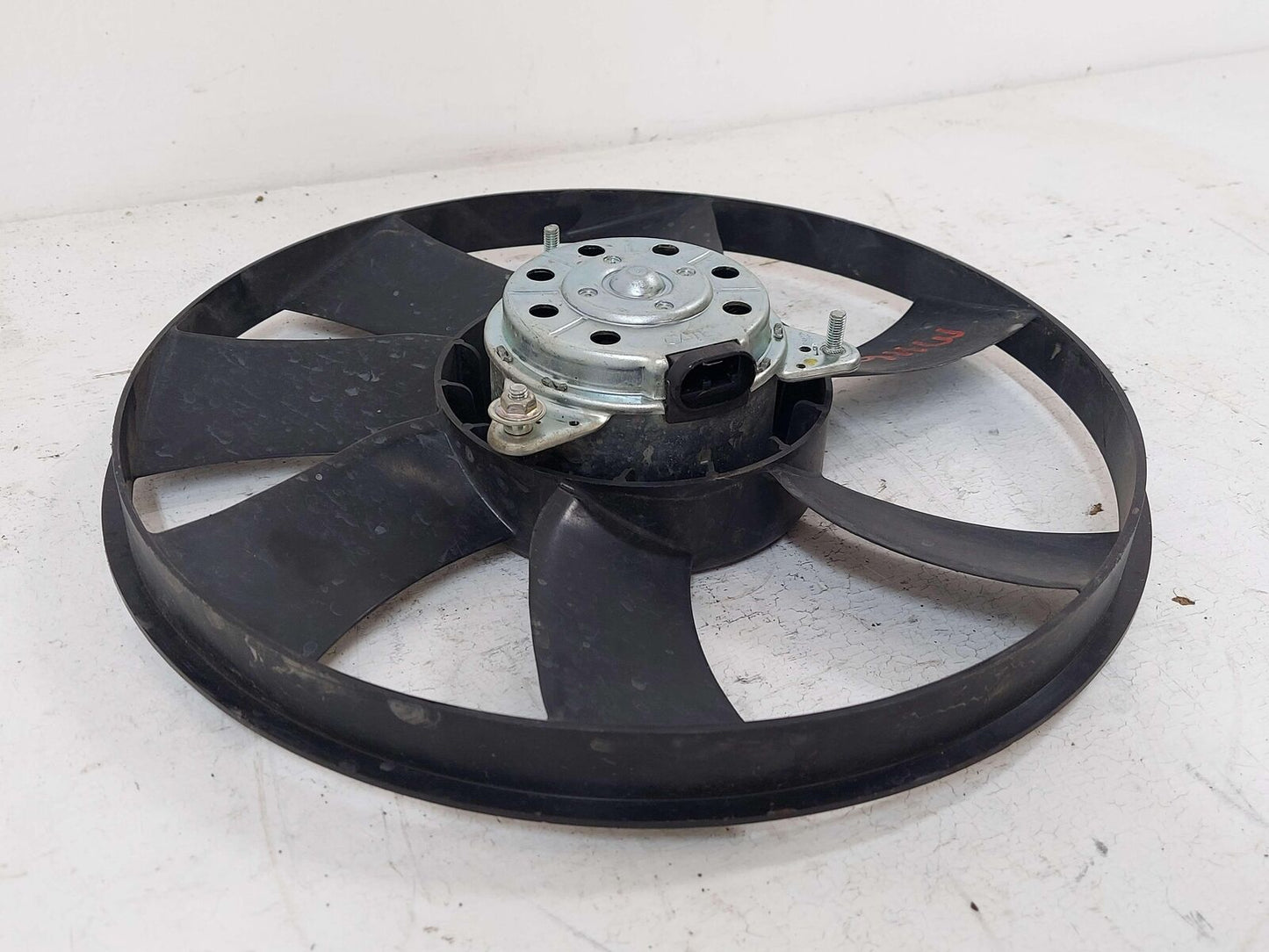 10-11 Chevy Camaro 6.2L RH Right Electric Cooling Fan Blade W/ Motor