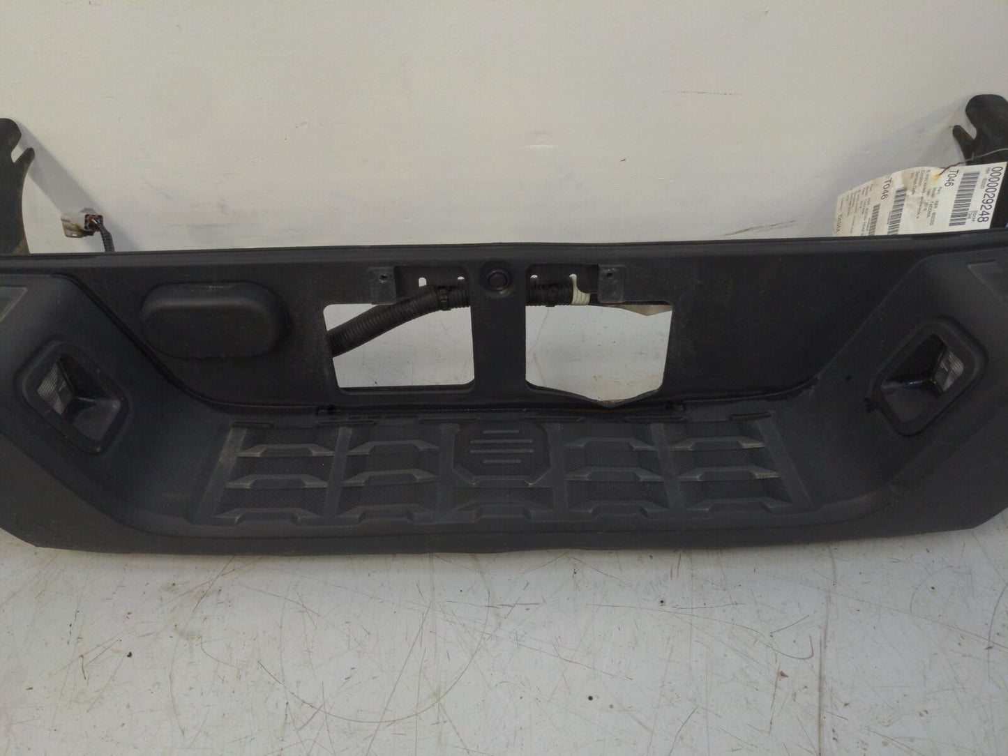 16-22 TOYOTA TACOMA Rear Bumper *notes* 82159-04020 103KM'S