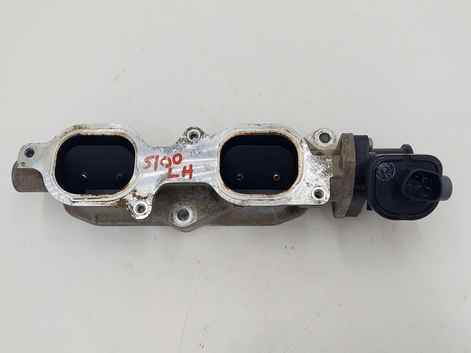 13-17 Subaru Xv LH Left Lower Crosstrek Intake Manifold TGV Top Feed 14111012000