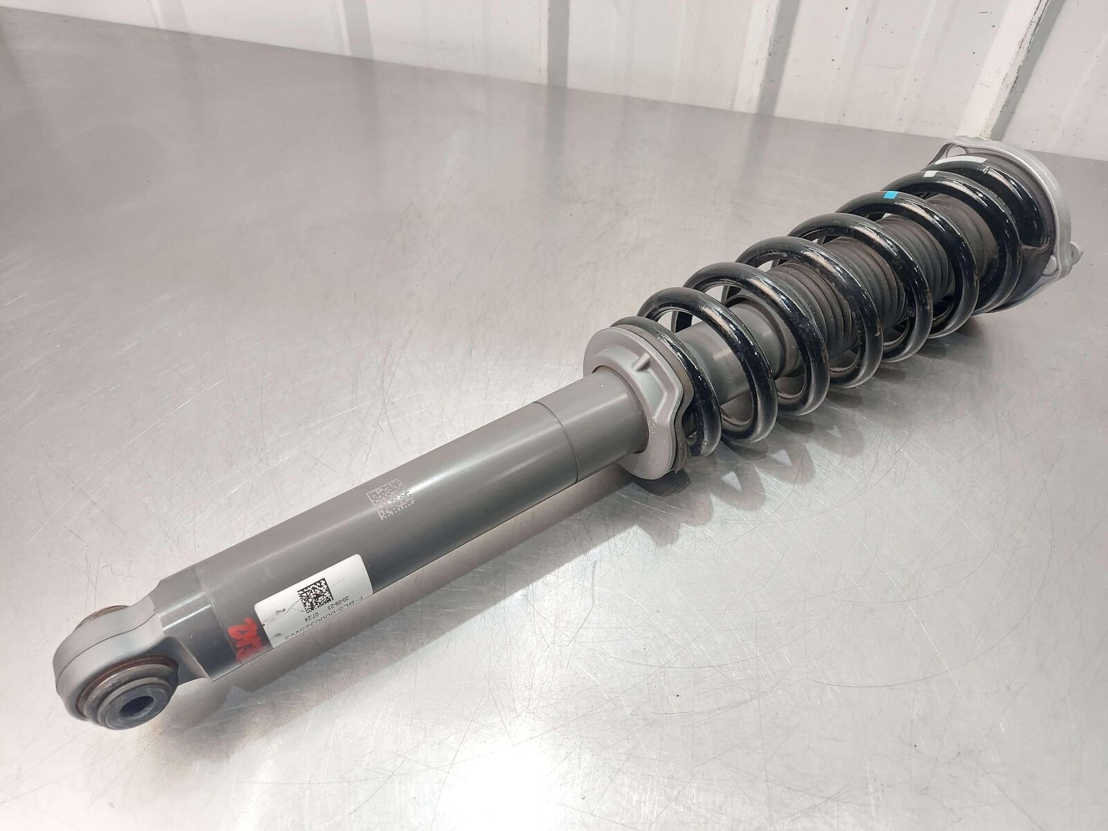 2024 ASTON MARTIN DB12 VOLANTE REAR RIGHT SUSPENSION STRUT SHOCK ELECTRONIC