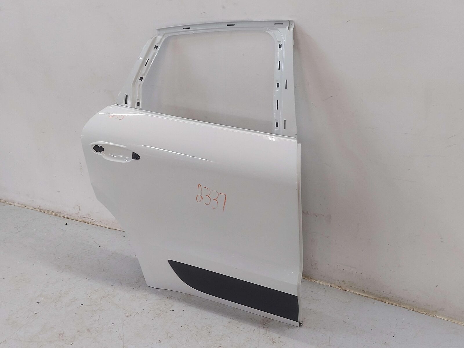 15-19 PORSCHE MACAN S 95B REAR RIGHT DOOR SHELL PURE WHITE LC9A *NOTE