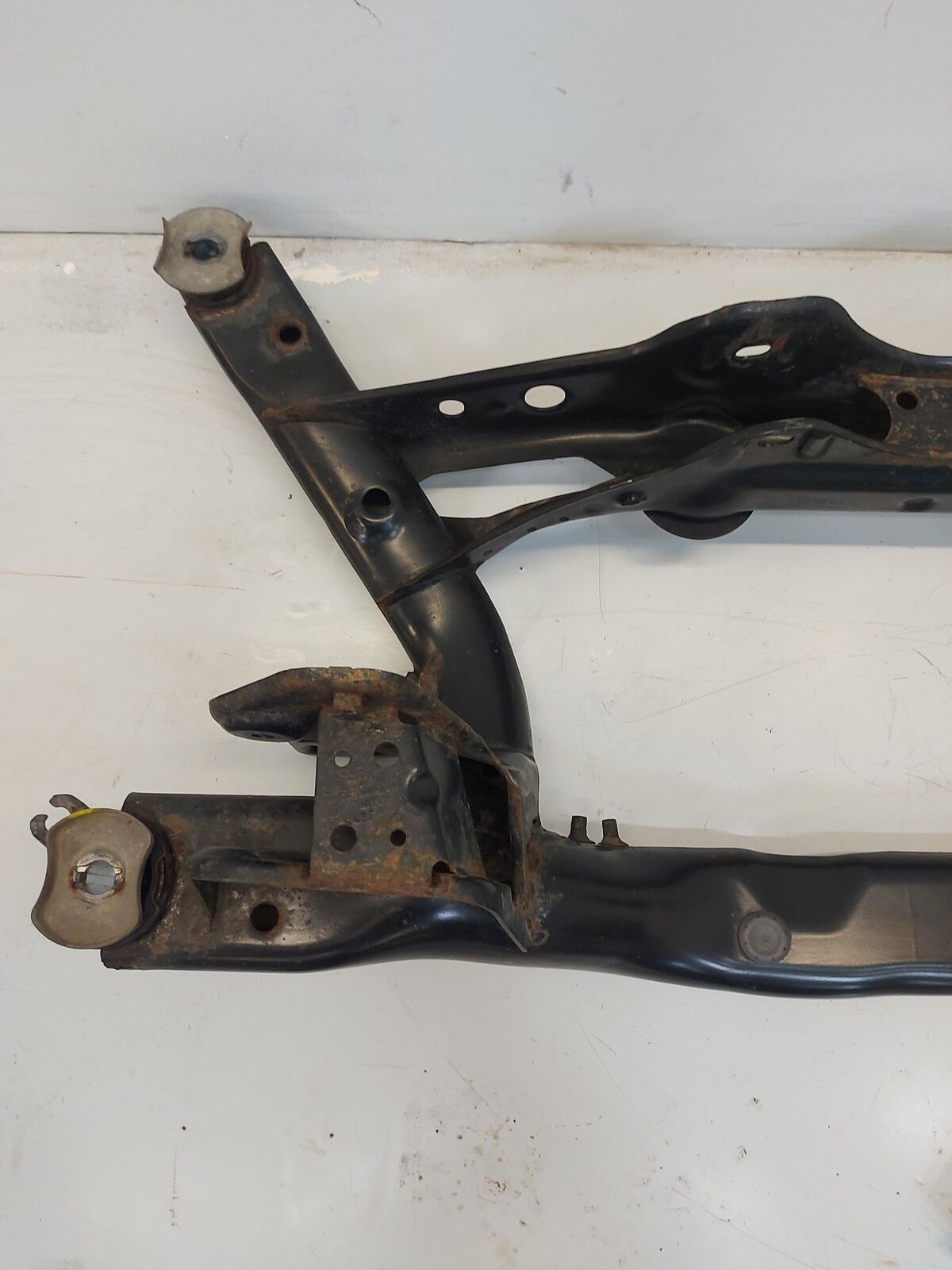 09-18 VW TIGUAN REAR Undercarriage Crossmember Subframe Awd 5N0505235AH