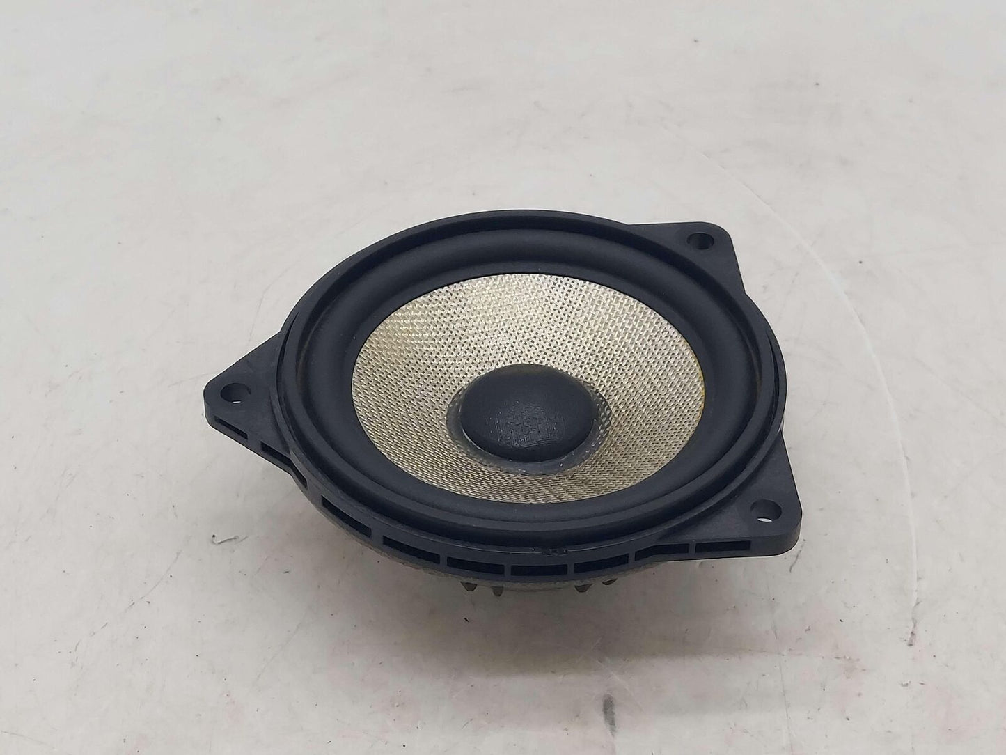 2023 MCLAREN ARTURA DASH SPEAKER 2127014401A