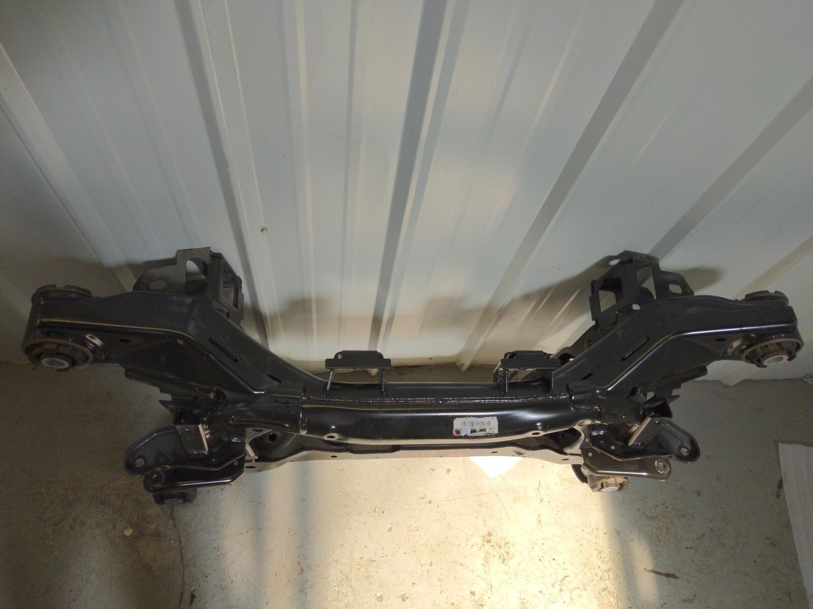 17-20 JAGUAR F-PACE REAR Undercarriage Crossmember Sub Frame Standard Suspension