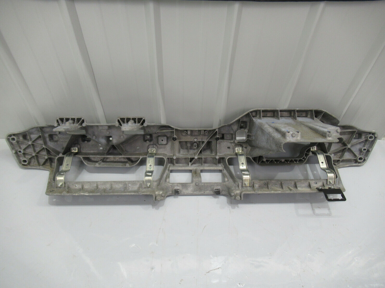 T020 2016 16 MCLAREN 570S DASH FRAME REINFORCEMENT CARRIER