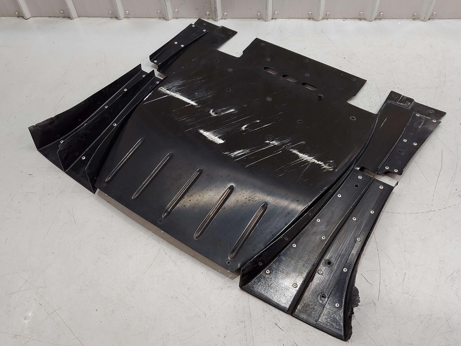 2006 FORD GT GT40 SUPERCAR REAR ENGINE SKID PLATE W/ DIFFUSER *NOTES* OEM