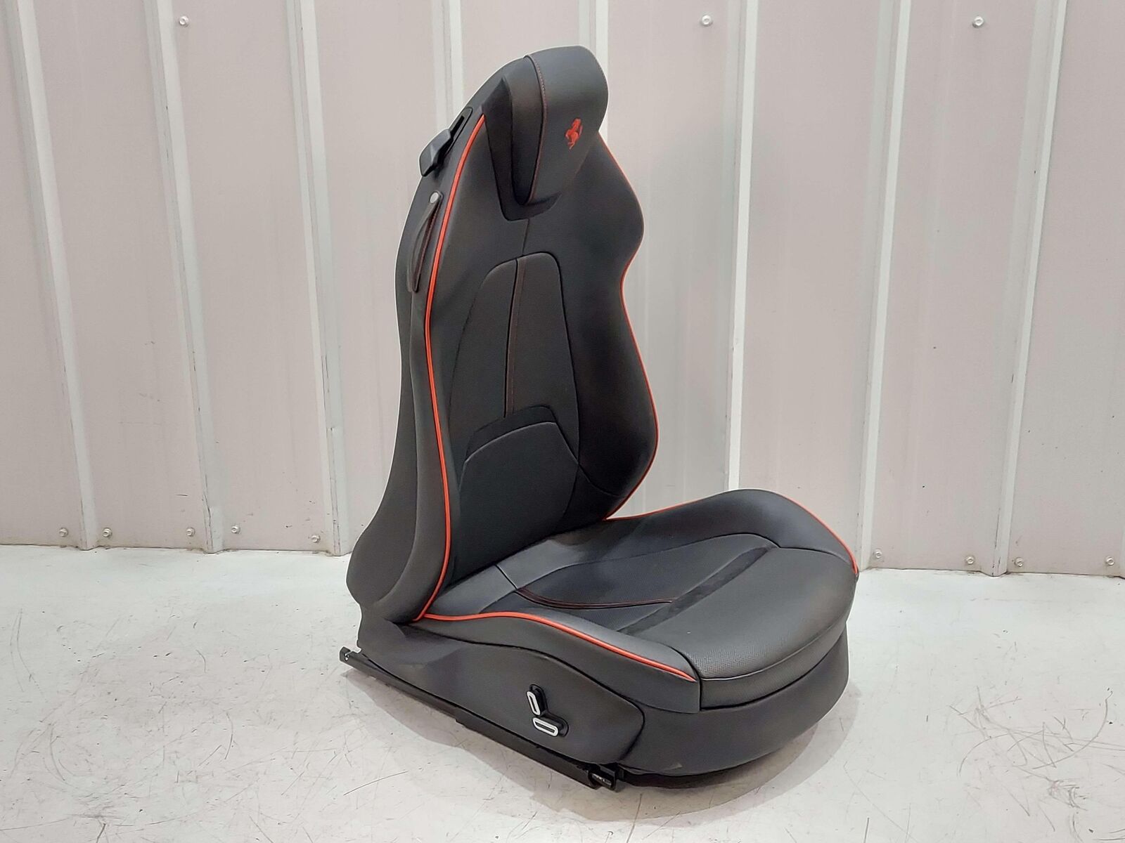 2021 FERRARI ROMA F169 FRONT RH RIGHT SEAT RH BLACK W/ RED PIPING